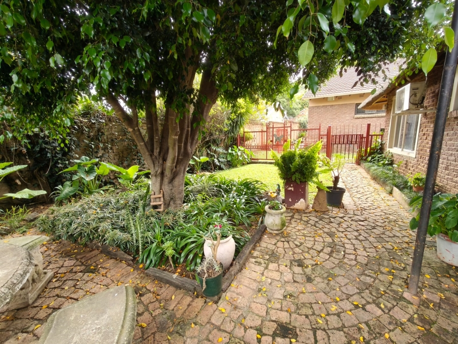 7 Bedroom Property for Sale in Safari Gardens North West